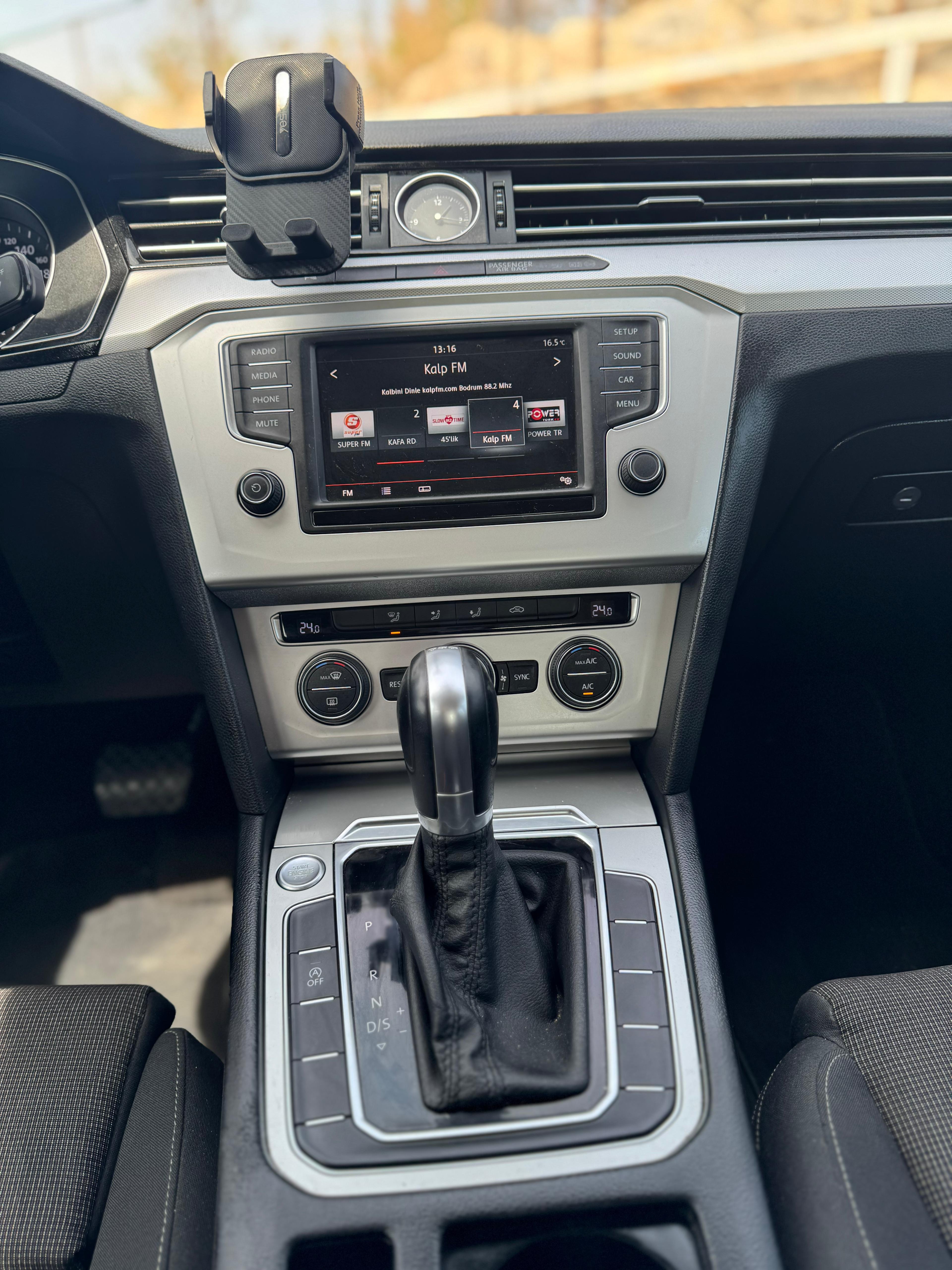 VOLKSWAGEN PASSAT 10